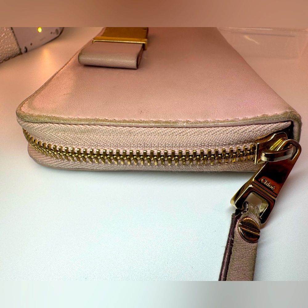 Chloé Continental Wallet Light Blush Pink Bow Zip Around Wallet Gold Hardware - Picture 6 of 16